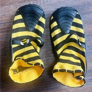 Bical Grippers Toddler Sock Shoes Yellow Black Bees Size 8